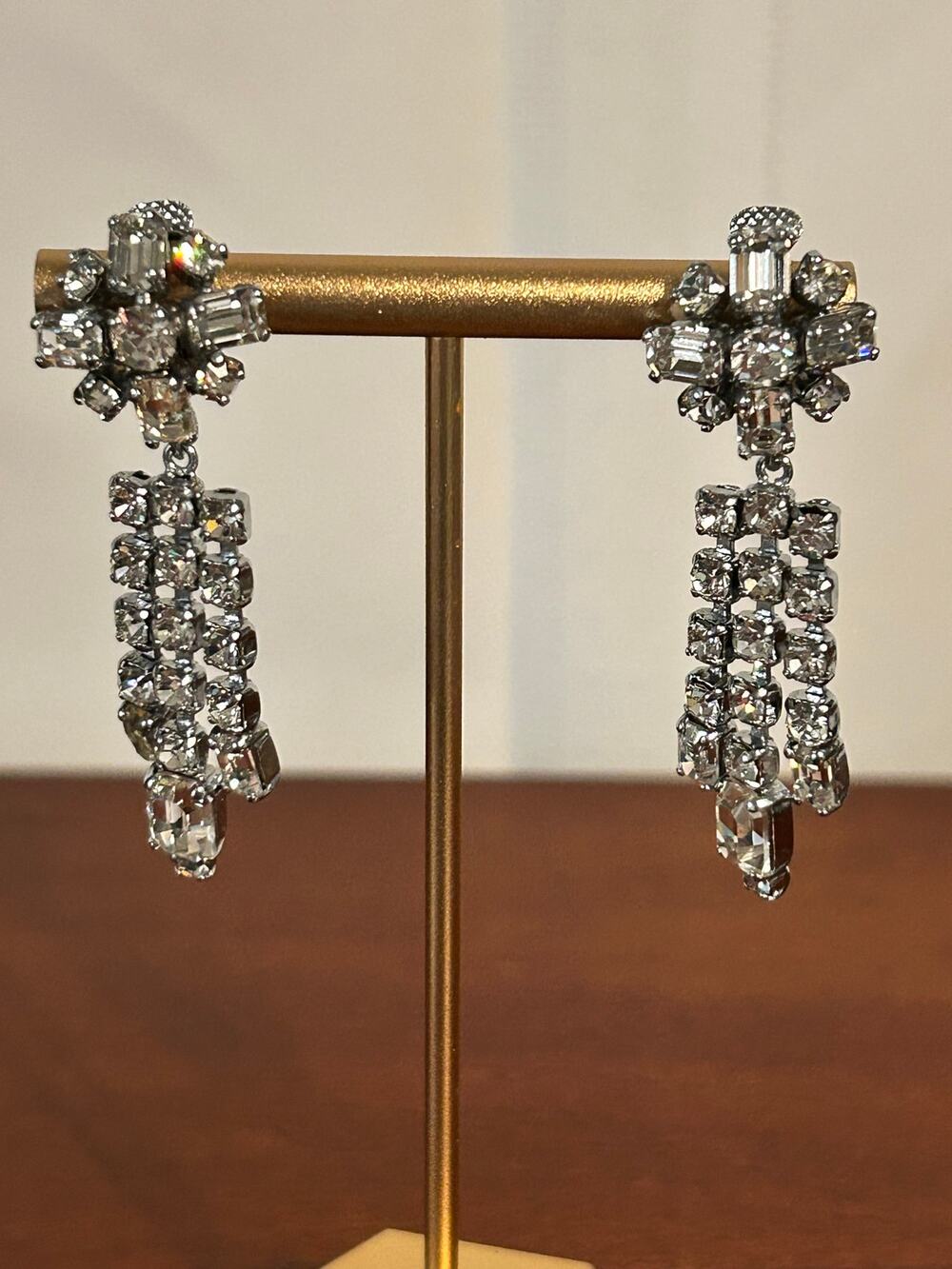 Silver Tone Sparkle Rhinestone Clip On Earrings NWOT Gift Box Included